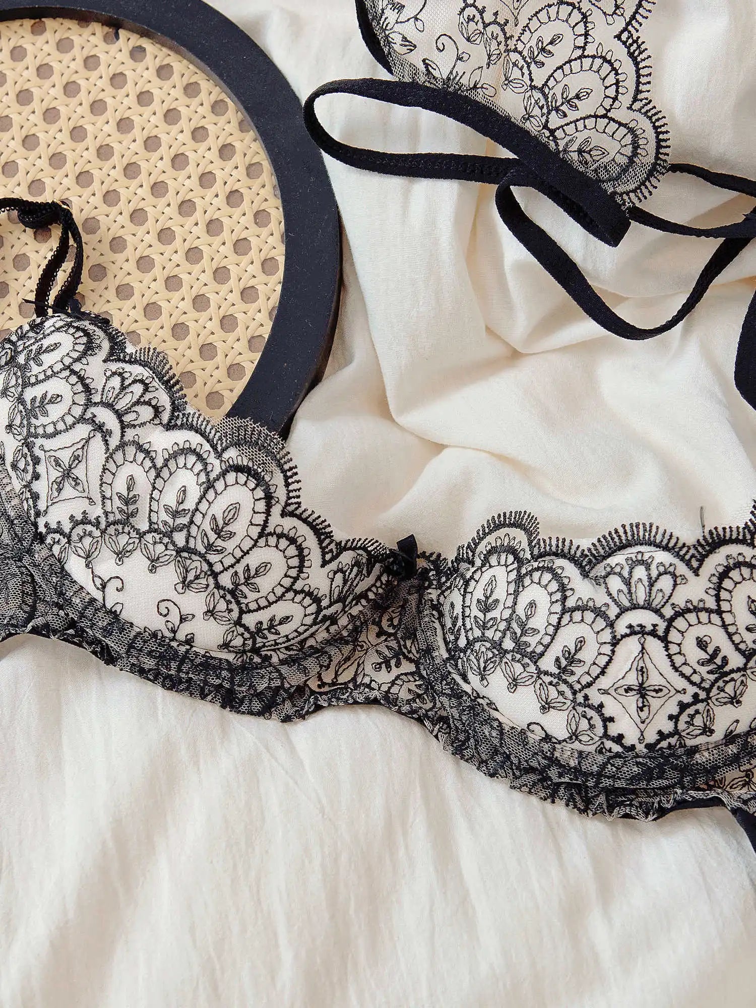 Sexy Lace Underwire Quarter-Cup Bra Set
