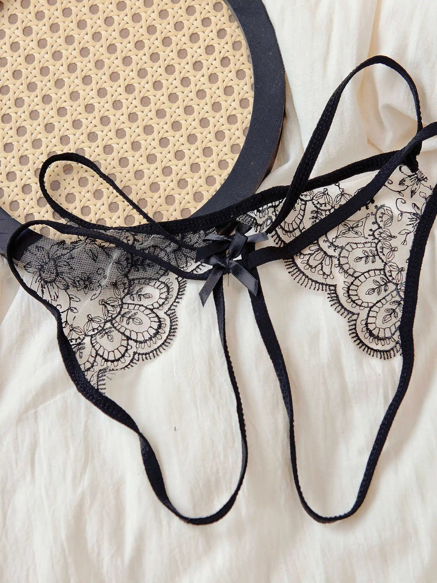 Sexy Lace Underwire Quarter-Cup Bra Set
