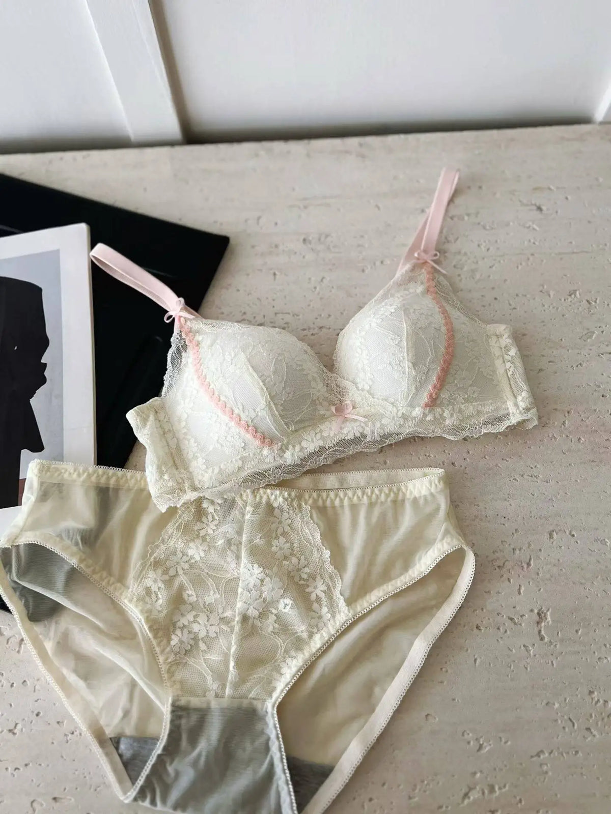 Sexy Pure Desire Style Lace Bra