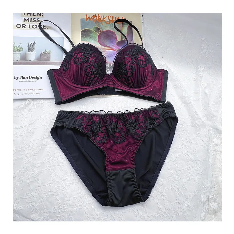 Sexy Retro Bra Set