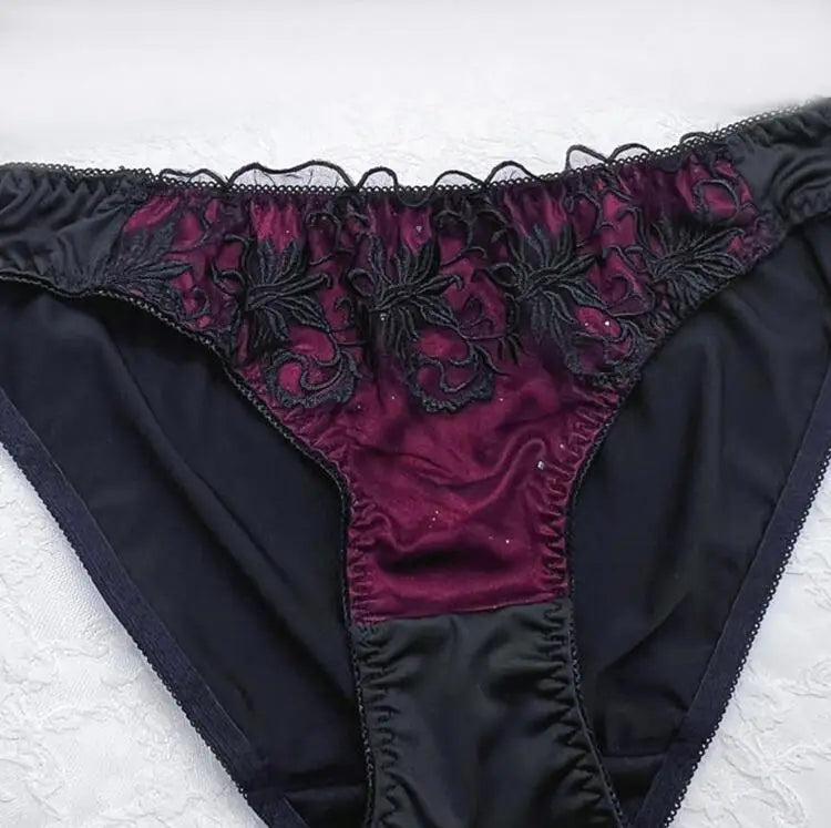 Sexy Retro Bra Set