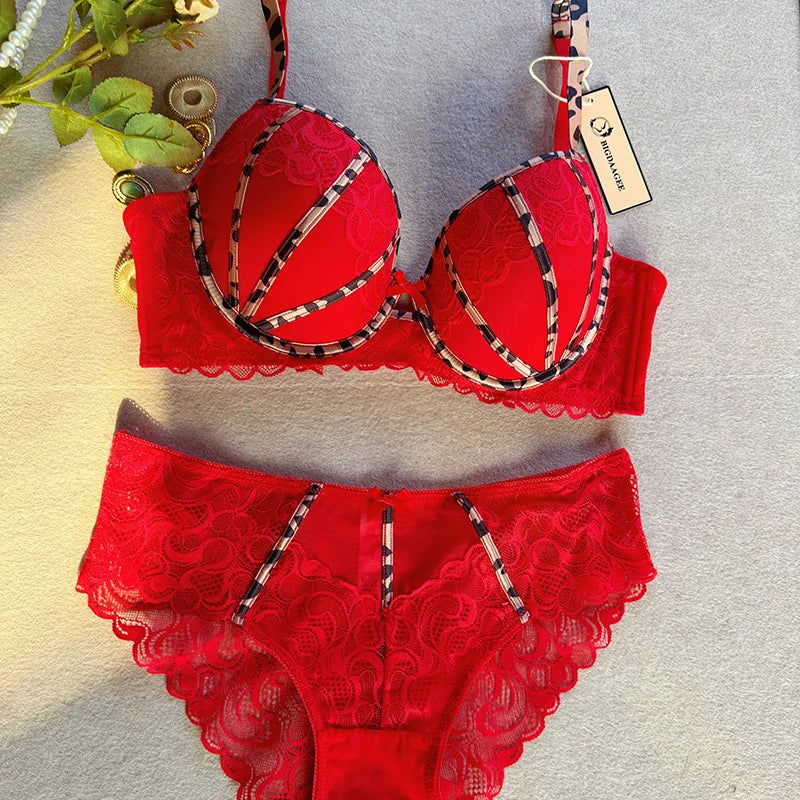 Sexy Women Push Up Bra Europe 3/4 Cup Lace Flowers Embroidery Lingerie Set