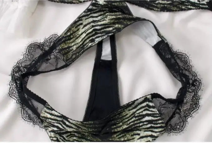 Sexy eyelash lace lingerie briefs sets with steel ring large breasts show small thin Underwear
