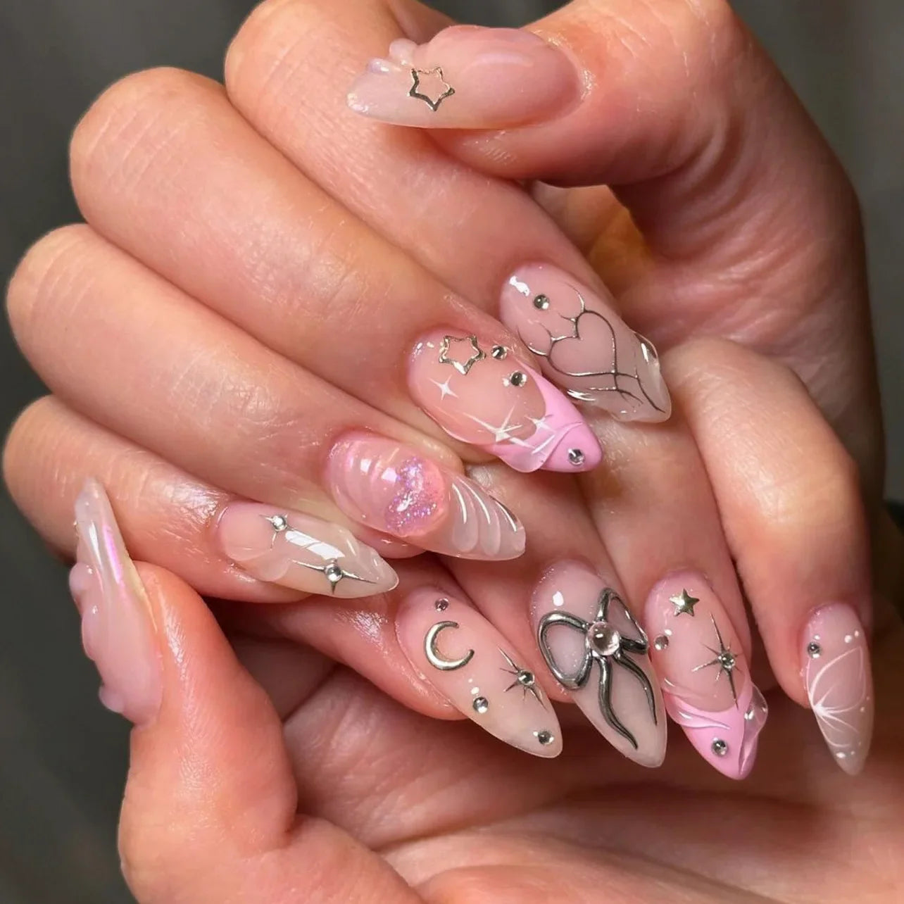 Red Y2K Wearable Nail Art Chic Silver Butterfly Love Metal Bead Almond False Nails Detachable Finished Fake Nails Press on Nails