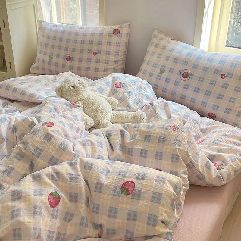 Ins Girls Strawberry Bedding Sets Queen Size Bed Sheet Set Duvet Cover Set With Pillowcase No Filling