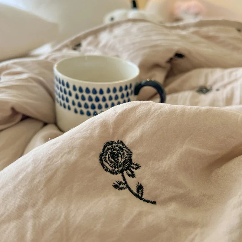 Japanese Minimalism Skin-friendly Blanket Breathable Single Double Duvet Washed Embroidered Comforter Thin Quilt
