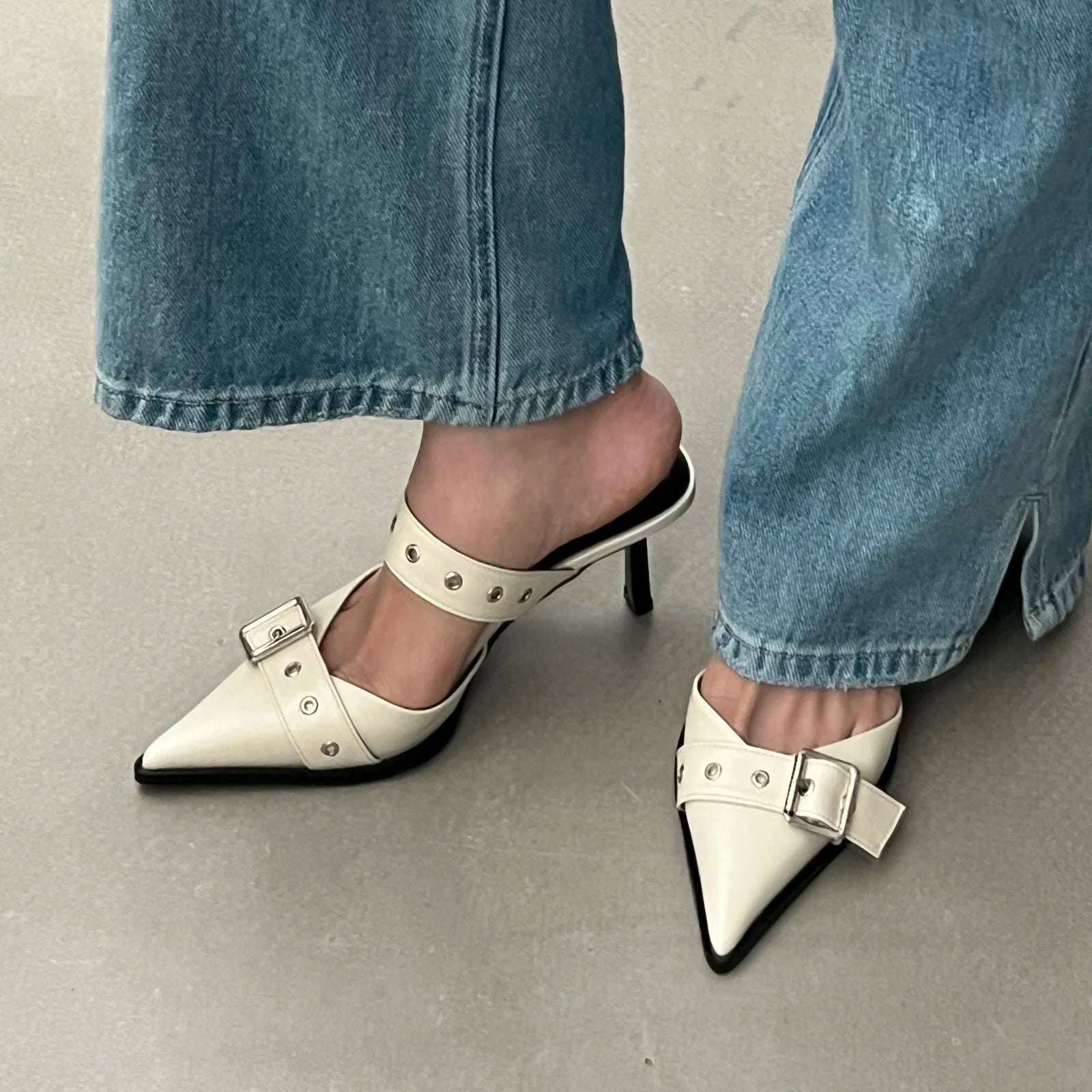 Pointed Belt Buckle Thin Heel Belt Buckle Single Shoes Baotou Silver Back Empty High-heeled Sandals