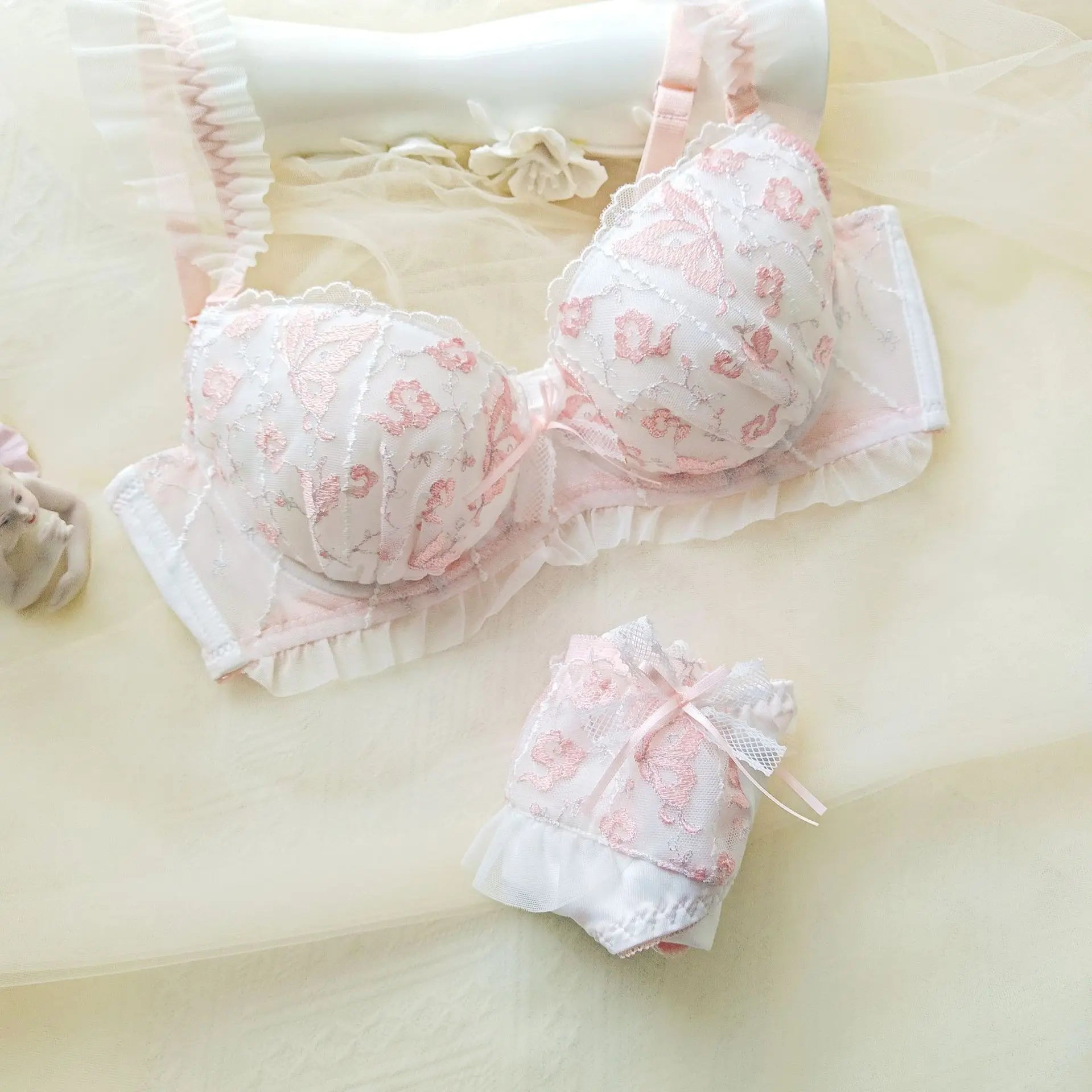 Silver Thread Embroidered Lingerie Breifs Suit Butterfly Cute Ruffle Student Underwear