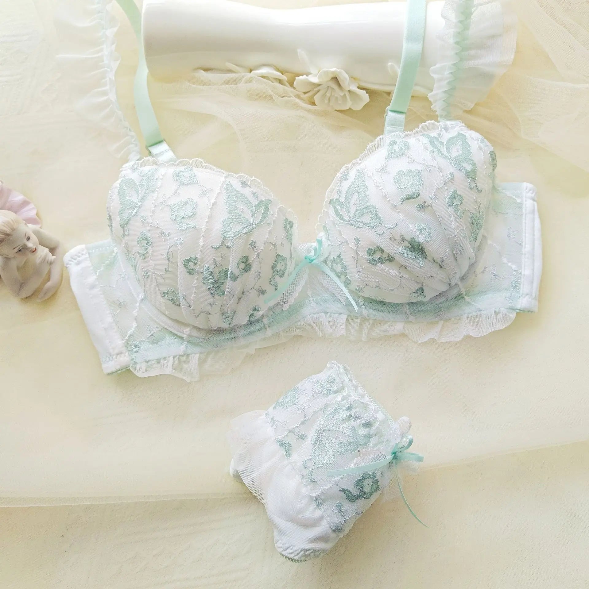 Silver Thread Embroidered Lingerie Breifs Suit Butterfly Cute Ruffle Student Underwear