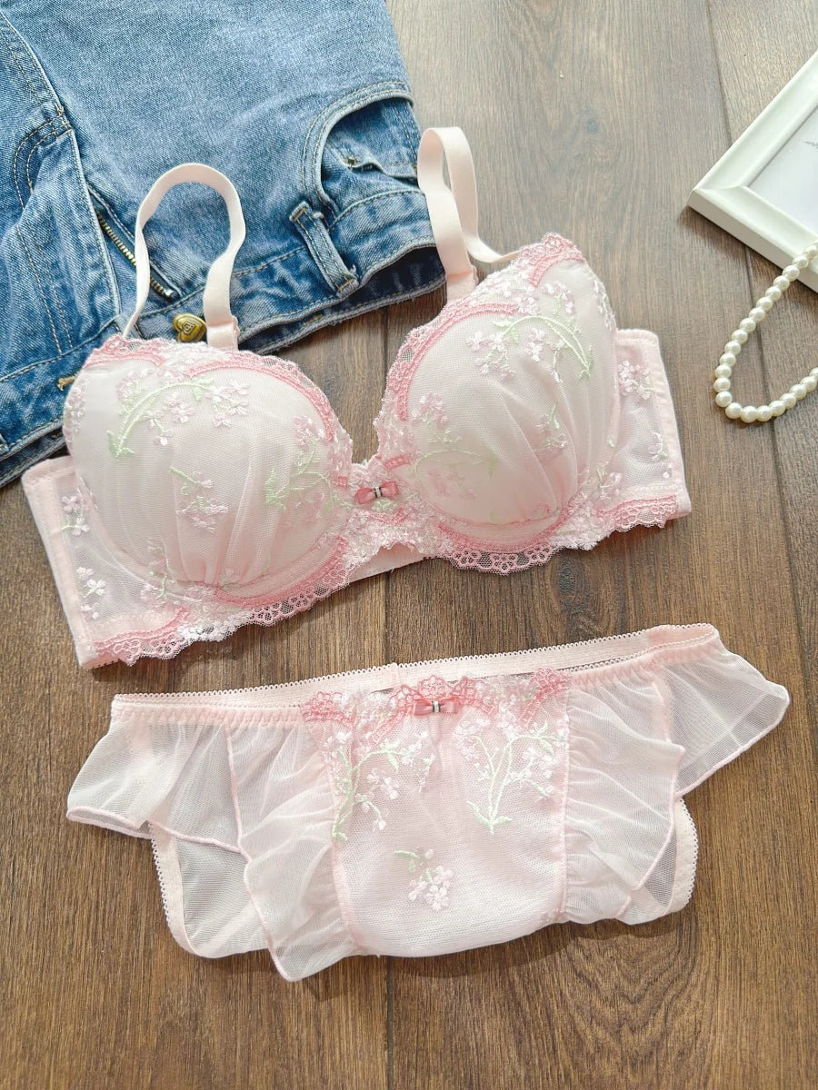 Sweet and cute embroidered thin cup lingerie girl close-up Underwear