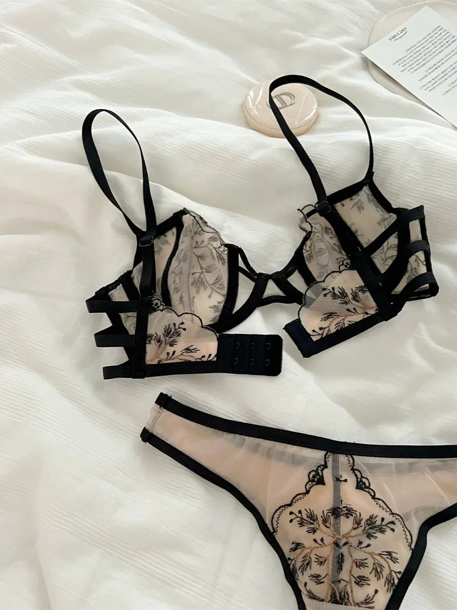 Temperament good transparent lingerie panty suit  lace Underwear
