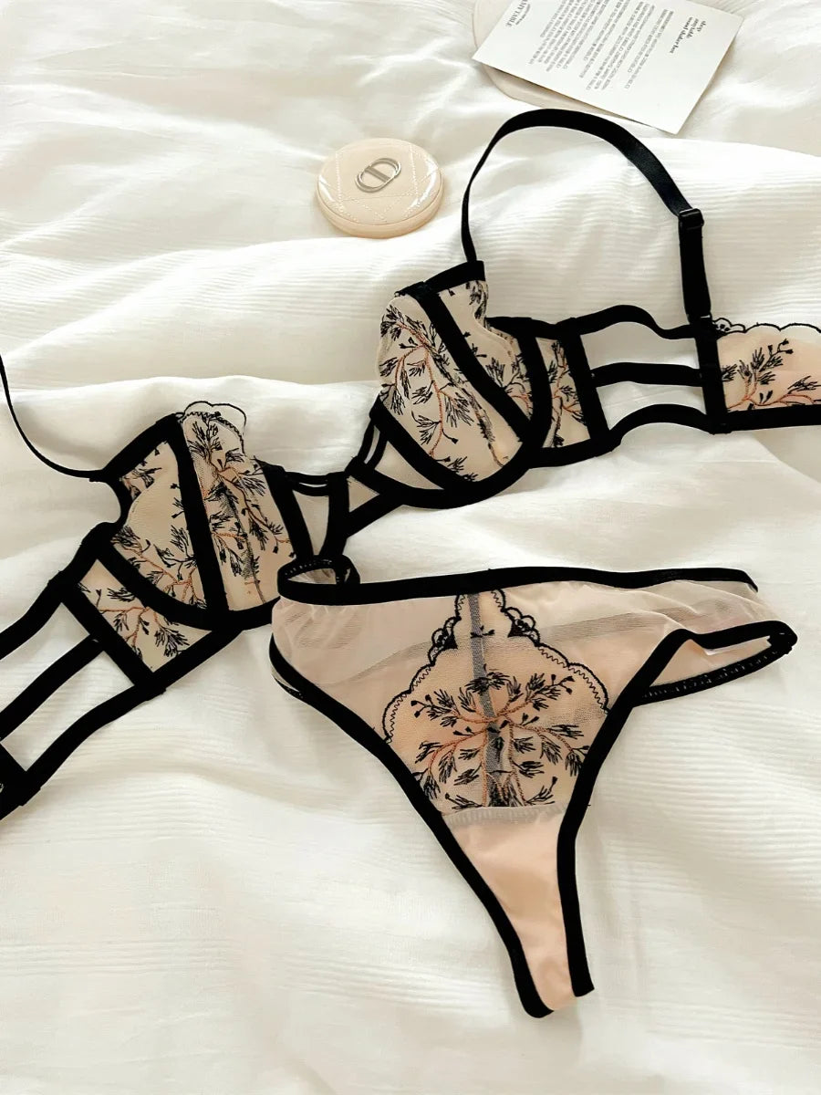 Temperament good transparent lingerie panty suit  lace Underwear