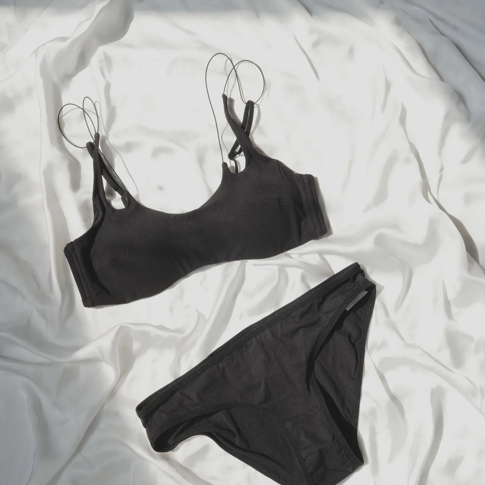 Thin and sexy lingerie with thin shoulder straps Underwear
