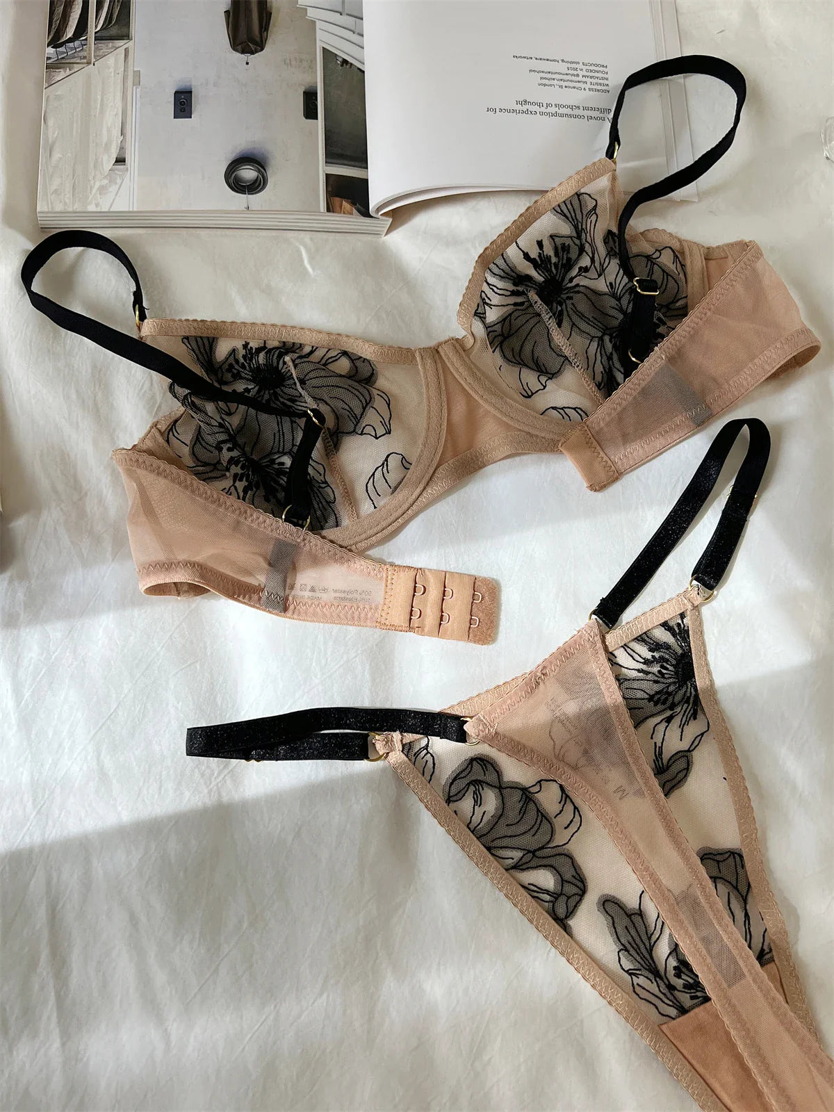 Three sets of sexy thin of large breasts Underwear