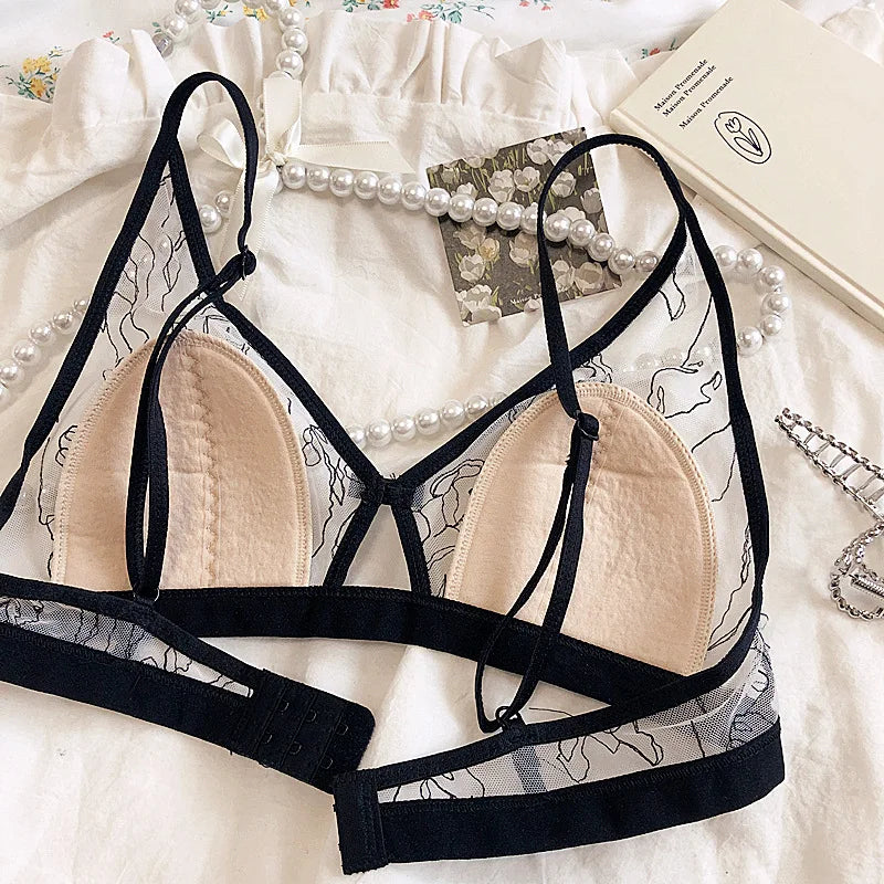 Triangle cup lingerie without steel ring thin section big chest showing small embroidery hollow sexy Underwear