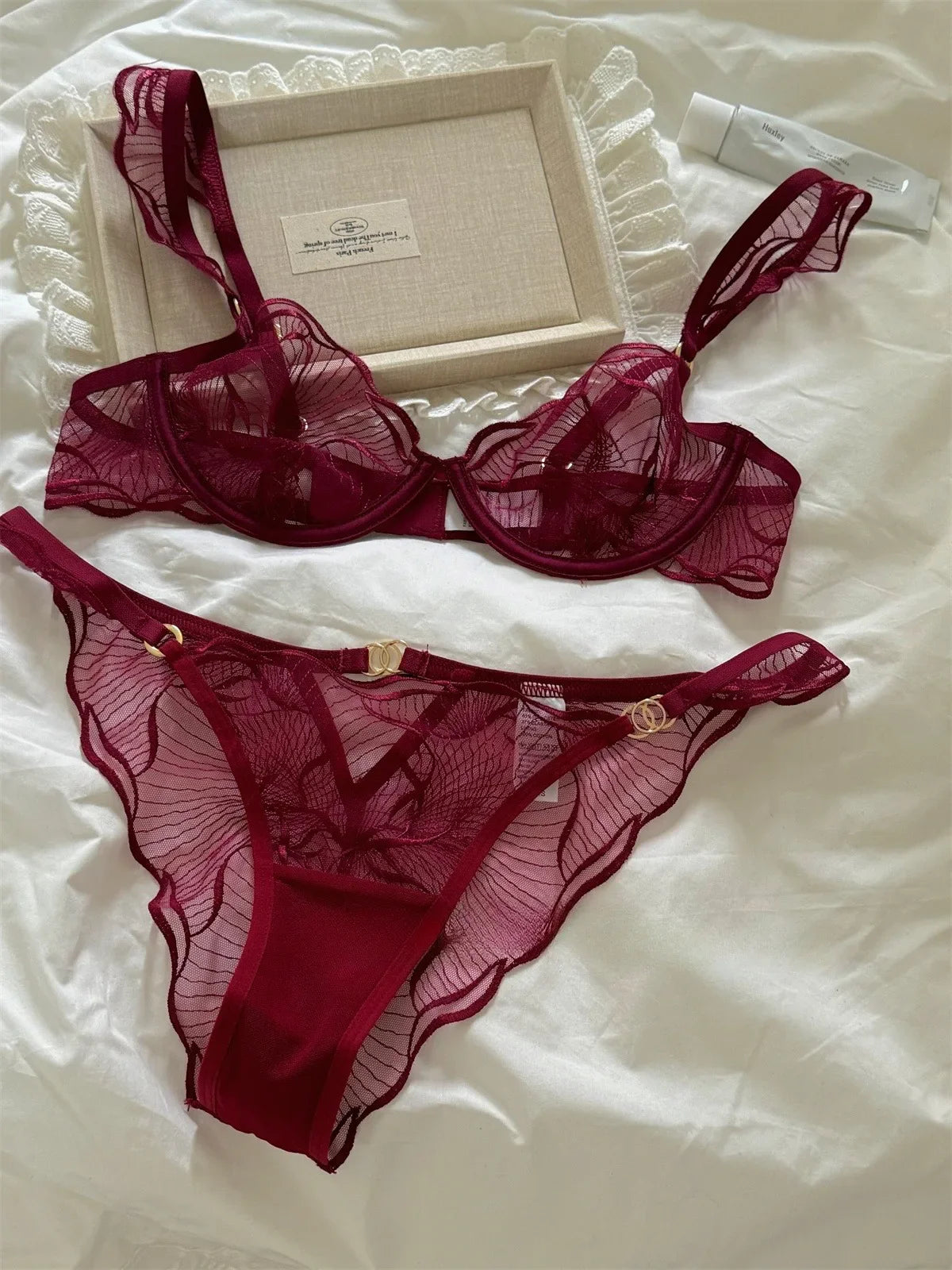 Wine red flowers embroidered sexy lingerie niche thin lace upturned bra suit Underwear
