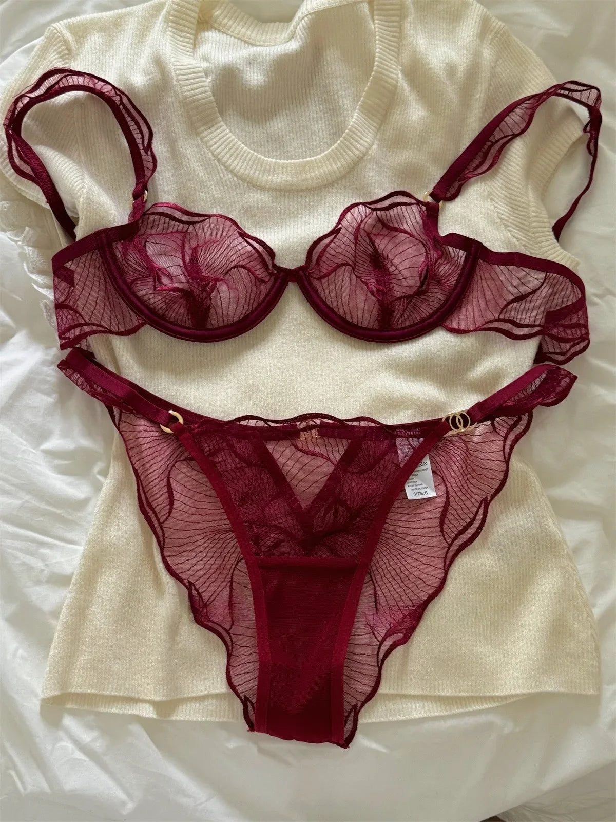 Wine red flowers embroidered sexy lingerie niche thin lace upturned bra suit Underwear