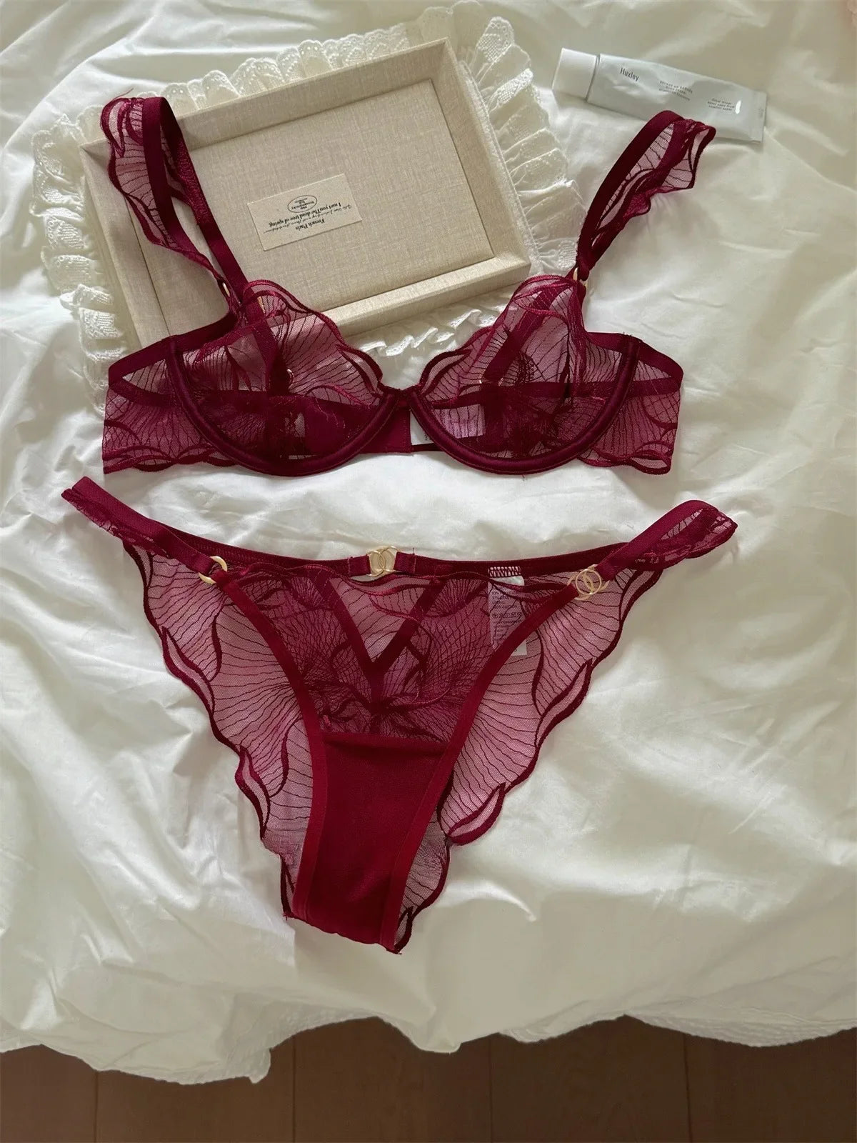 Wine red flowers embroidered sexy lingerie niche thin lace upturned bra suit Underwear
