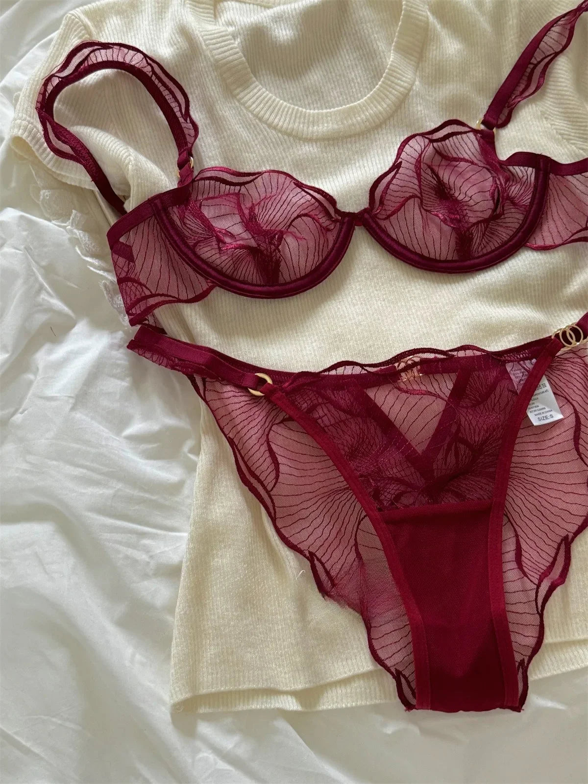 Wine red flowers embroidered sexy lingerie niche thin lace upturned bra suit Underwear