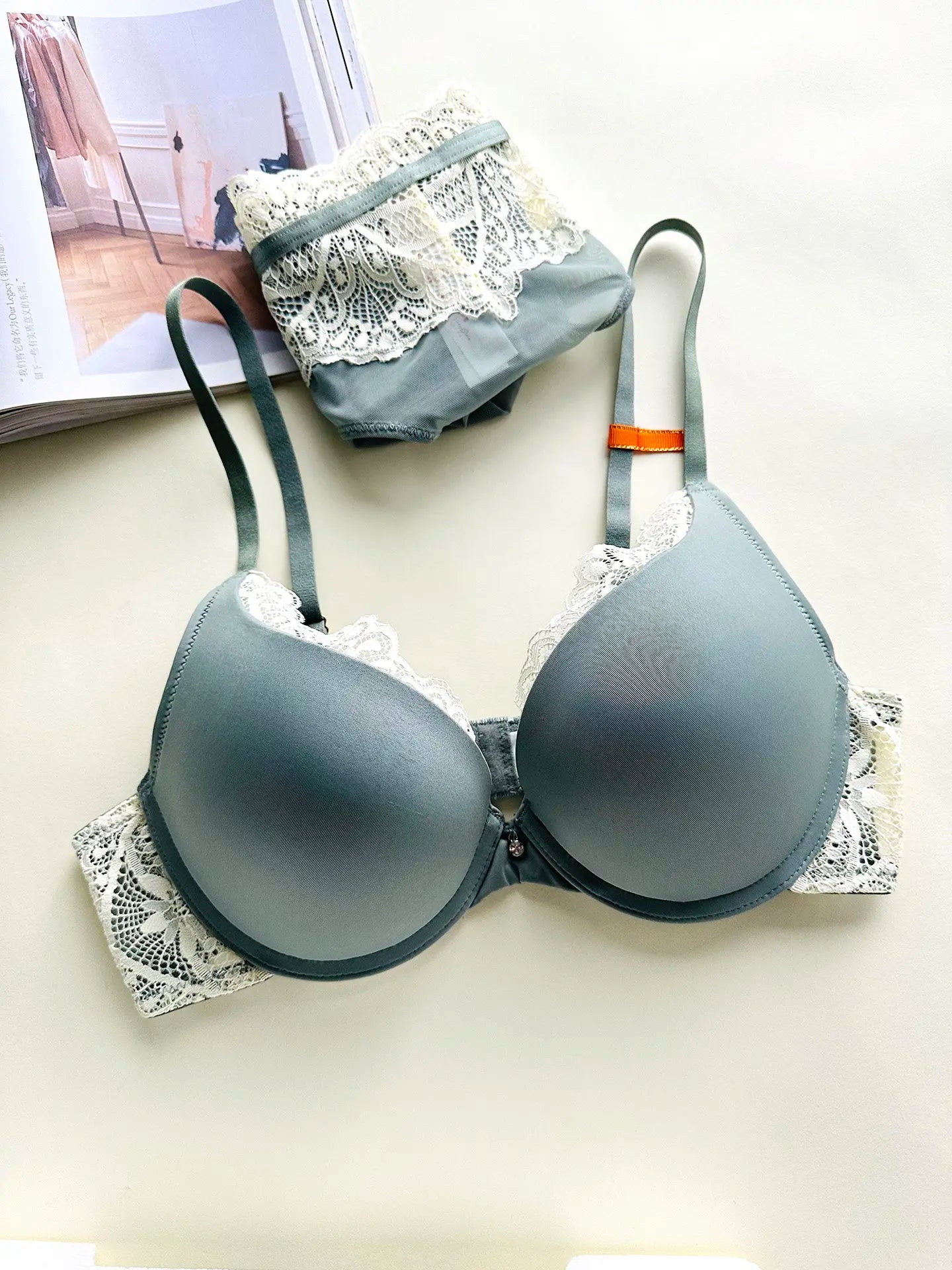 Women's Push-Up Bra