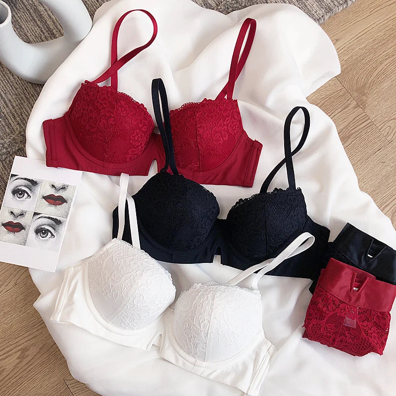 Wriufred Lace underwire gathered sexy bra Set