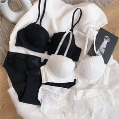 Wriufred Lace underwire gathered sexy bra Set